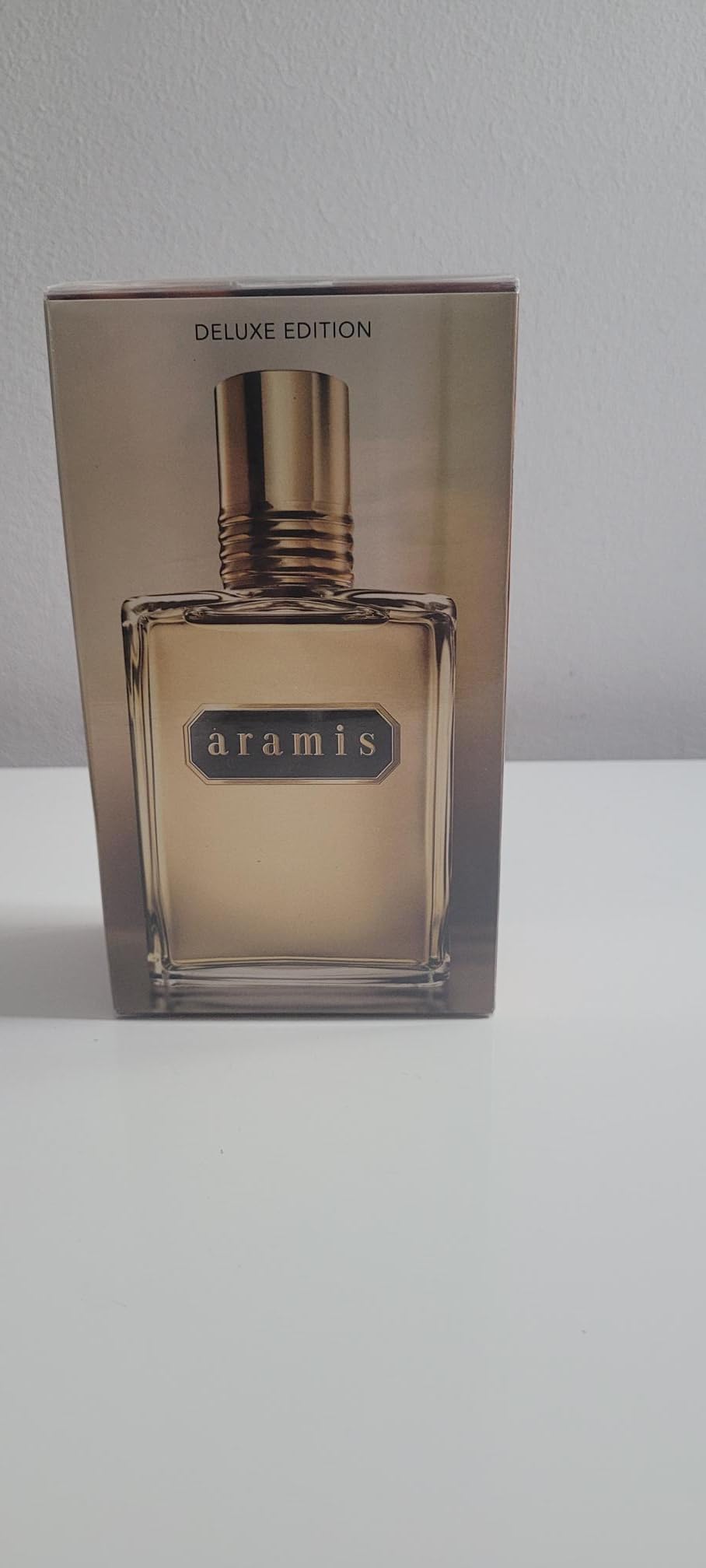 Eau De Toilette Spray 8.1 oz K460