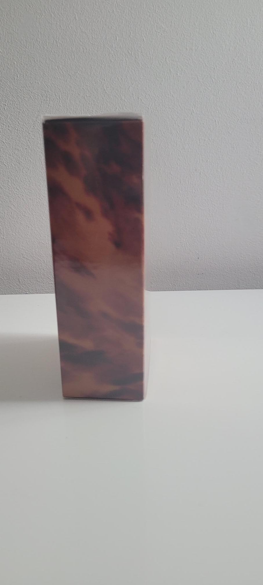 Eau De Toilette Spray 8.1 oz K460
